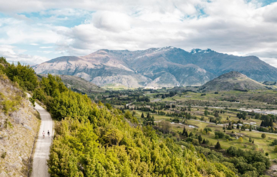 Friends walk up Tobin's Track in Arrowtown